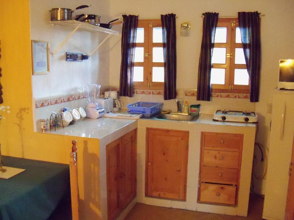 Posada Los Encuentros Panajachel Habitación foto