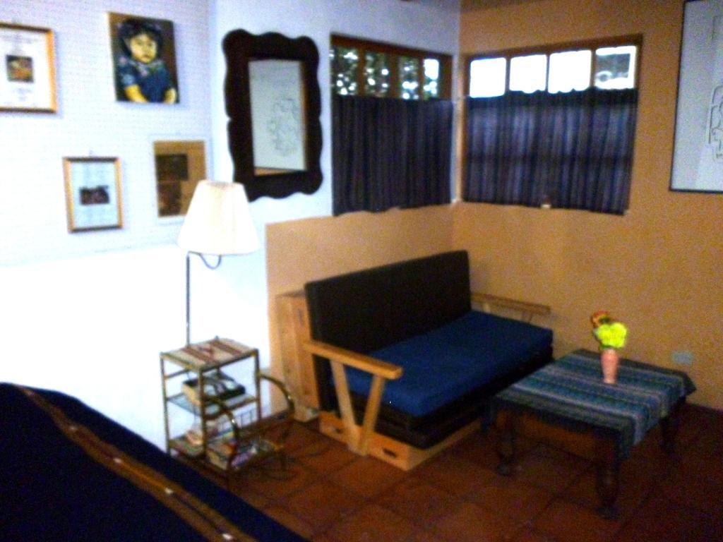 Posada Los Encuentros Panajachel Habitación foto