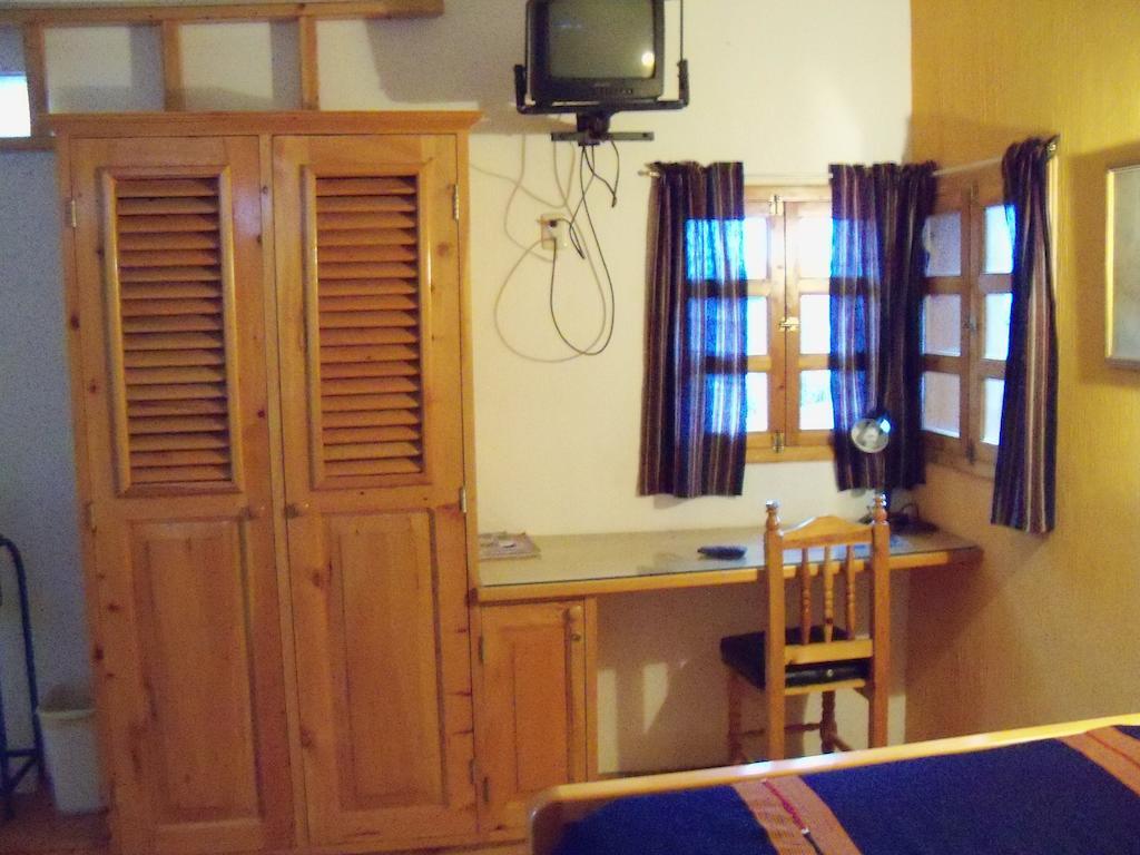 Posada Los Encuentros Panajachel Habitación foto