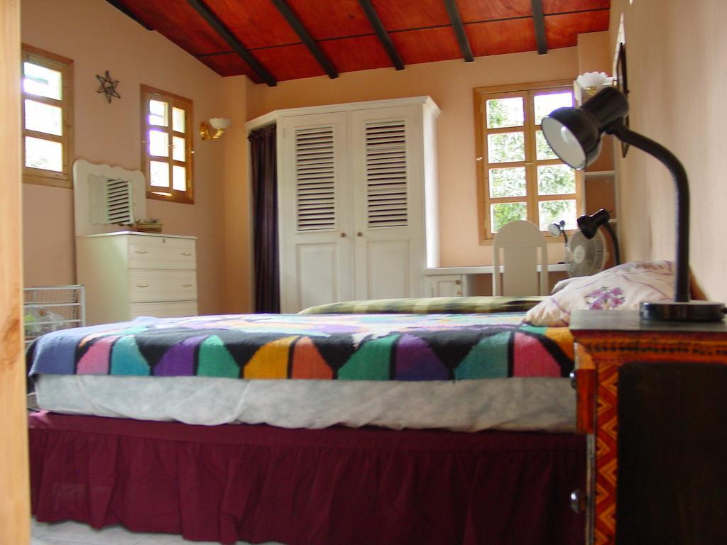 Posada Los Encuentros Panajachel Habitación foto